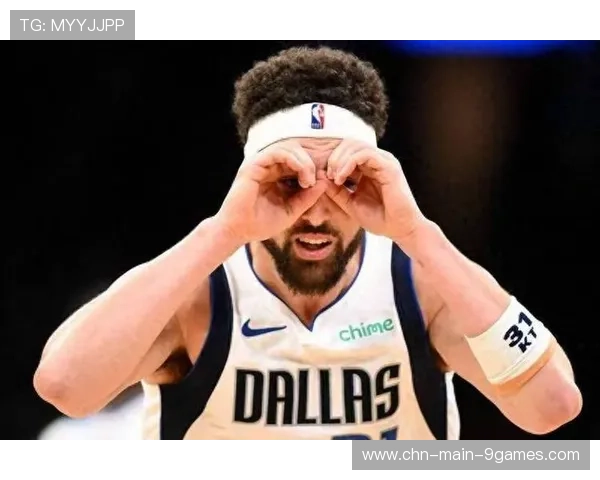 独行侠后场三分如雨点般落下